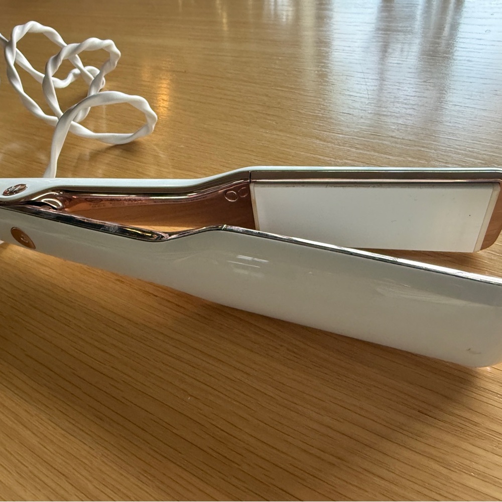 T3 White & Rose Gold Hair Straightener - Picture 4 of 9